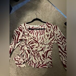 pants store zebra shirt
